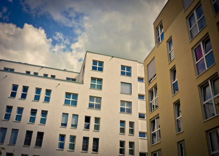 一周內新增新冠感染者超6万例 → 最近一周新冠病人数据