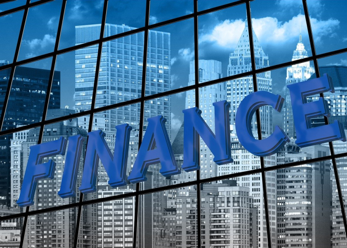 男子隐瞒行程致55人隔离被判刑 → 隐瞒致近400人隔离