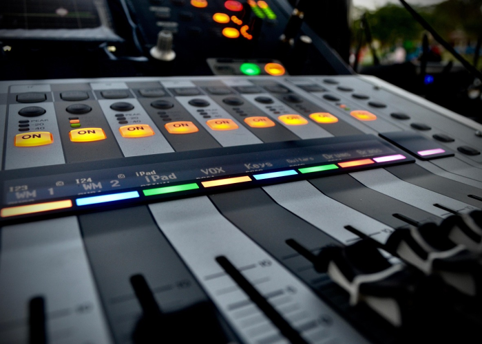 34例数字下的北疆守护：边境小城的疫情暗涌与人类韧性的微光