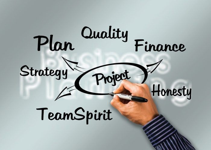 三星开始量产并商业出货HBM4芯片