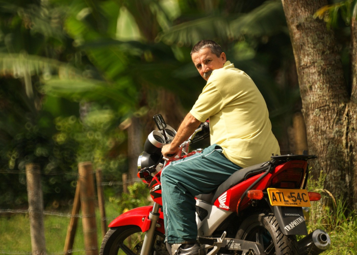 (李双江前妻丁英照片)，李双江第一任妻子丁英