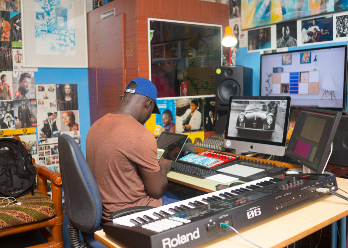 数字背后的治理温度与精密智控密码，浙江防疫通报 J 77