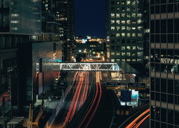 全国中高风险地区降至个位数·全国中高风险地区变化趋势