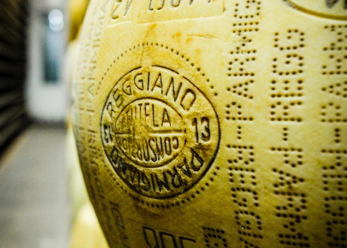 美国新冠确诊近470万例(美国新冠确诊数超161万例)