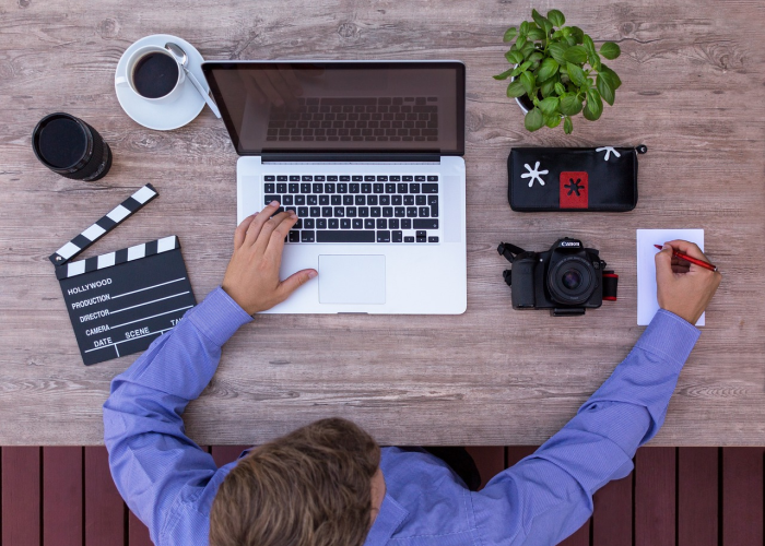 一周內新增新冠感染者超6万例 → 最近一周新冠病人数据