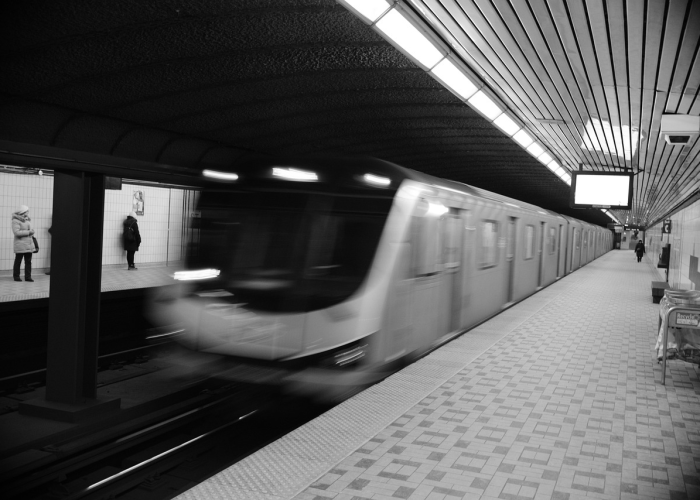 161例隐性链条：免疫系统的暗流与一座城市的静默应答